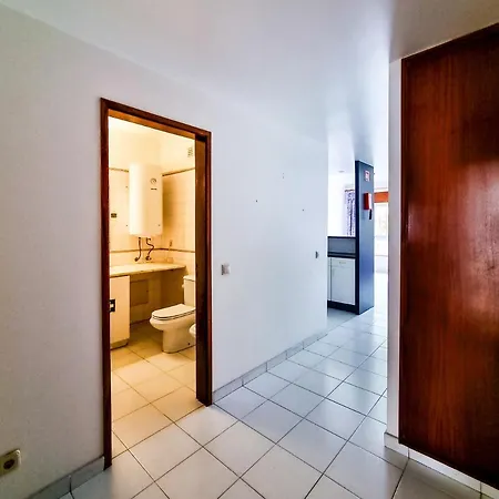 Flh Modest Flat